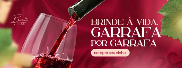 Banner horizontal para loja de vinhos com fundo vermelho escuro. Uma garrafa de vinho tinto derrama líquido em uma taça cheia, com a frase 'Brinde à vida, garrafa por garrafa' e um botão 'compre seu vinho'. Elementos de folhas verdes e uvas adicionam um toque sofisticado.