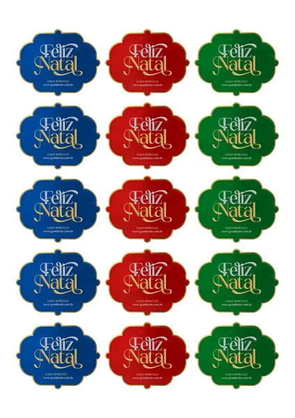 Folha A4 com 15 etiquetas adesivas de Feliz Natal em formato de brasão com borda dourada. As etiquetas são divididas em três cores: azul-marinho, vermelho vibrante e verde-esmeralda. Cada etiqueta exibe a frase 'Feliz Natal' em caligrafia dourada e um espaço para personalização com nome da loja e site, ideal para embalagens de presentes.