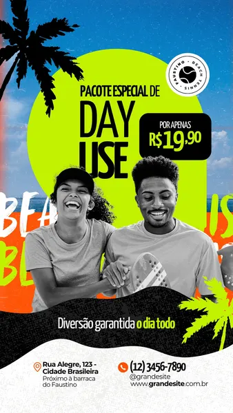 Casal sorrindo em um dia ensolarado, com palmeiras e o mar ao fundo. O template destaca um pacote especial de Day Use para Beach Tennis com preço promocional e informações de contato.